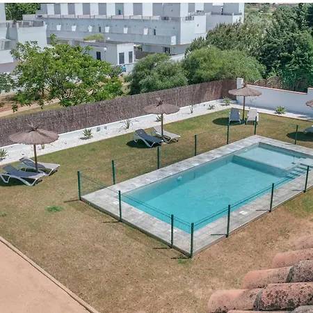 Con Piscina Compartida Wi-fi Y Aire A