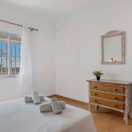 Con Piscina Compartida Wi-fi Y Aire A Conil De La Frontera